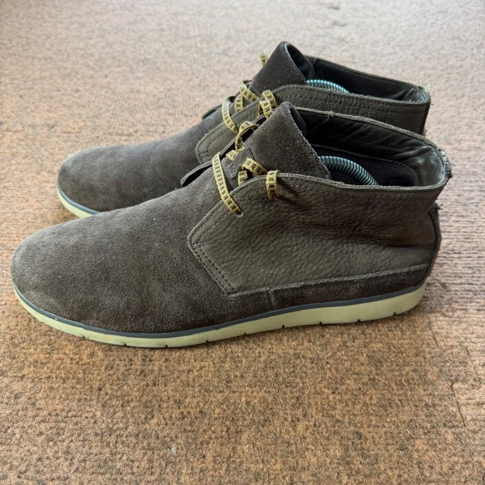 UGG mens freamon